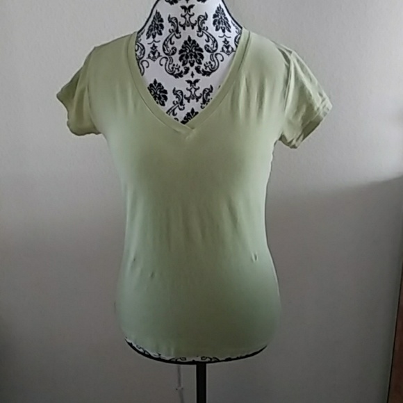 Carole Little Tops - 👕 Light Green Short Sleeved Tee 👕